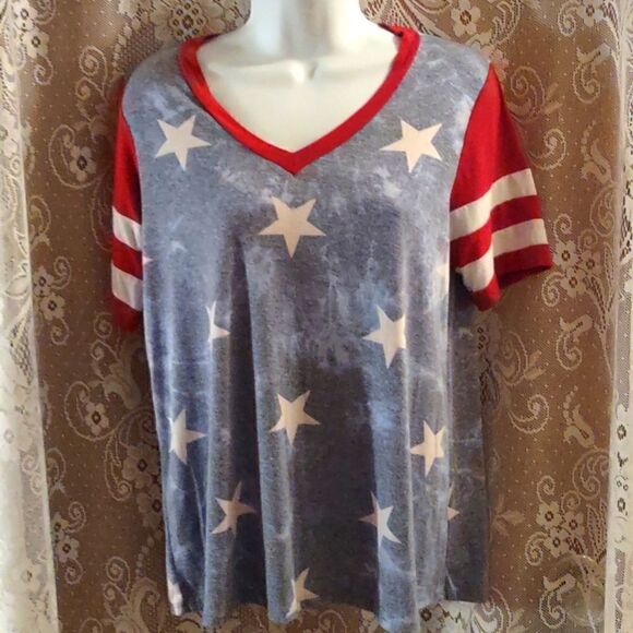 Hailey & Co Size S Stars and Stripes Short Sleeve V neck Top‎ - Picture 1 of 6